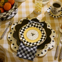 Black Petal Dinner Plate