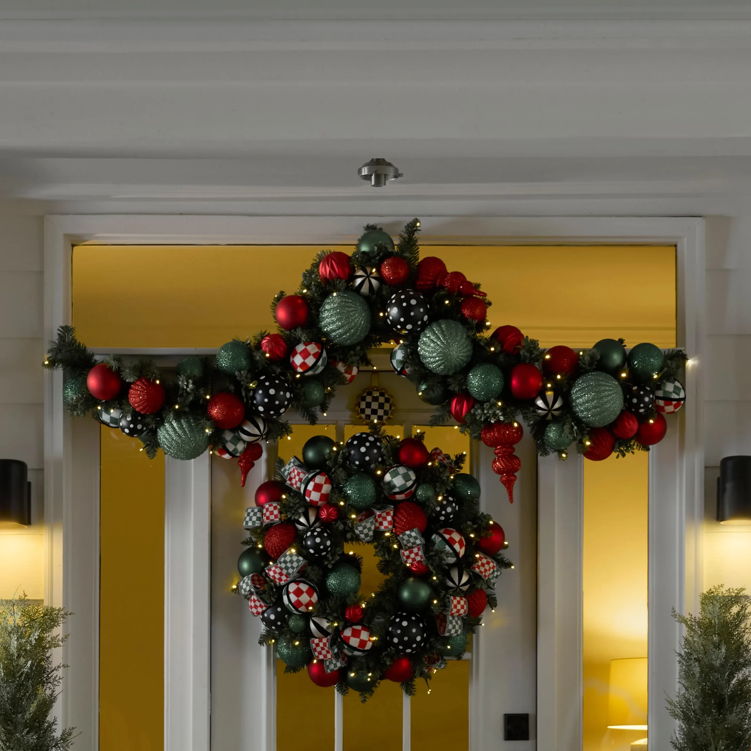 Check It Out Illuminated Garland
