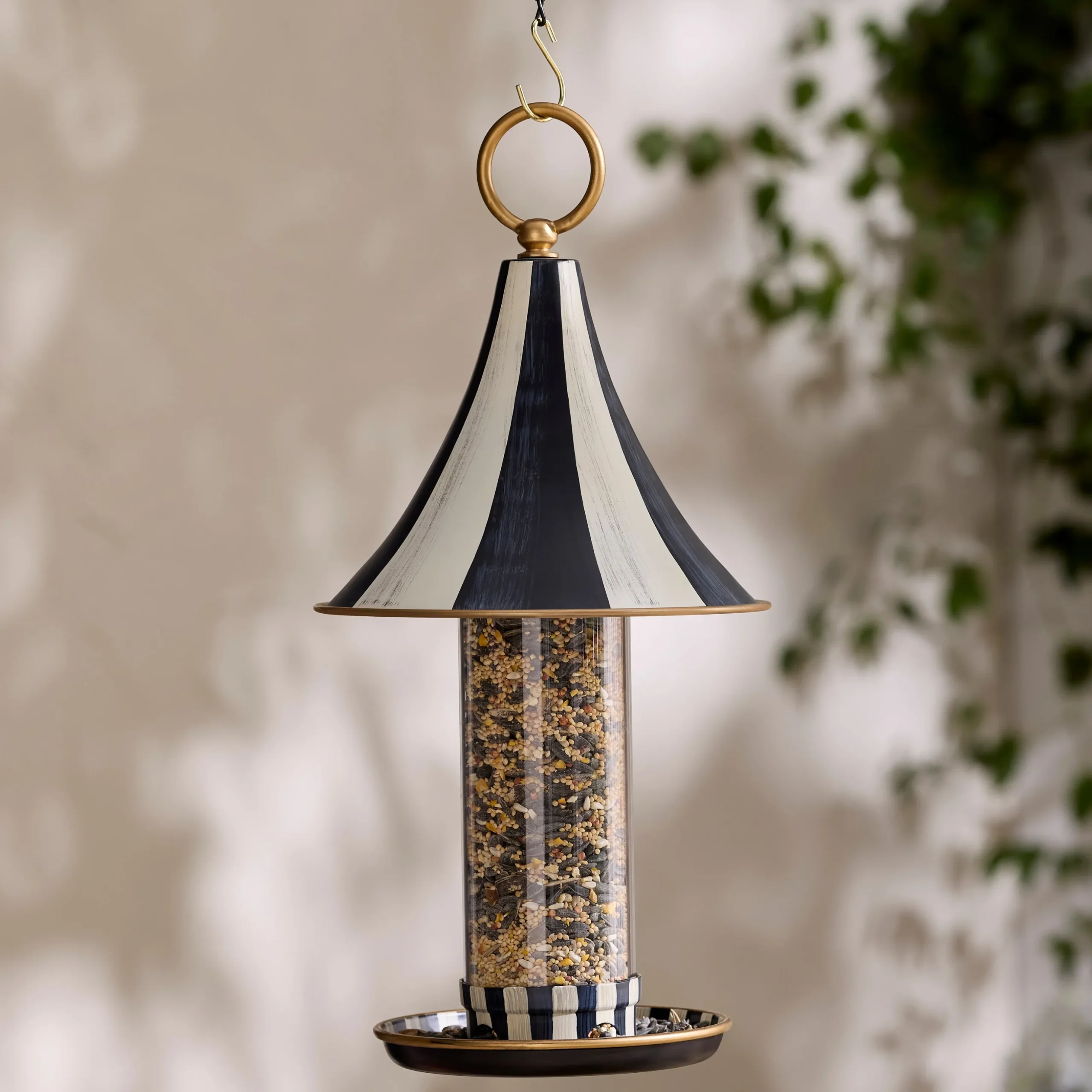 Courtly Bird Feeder