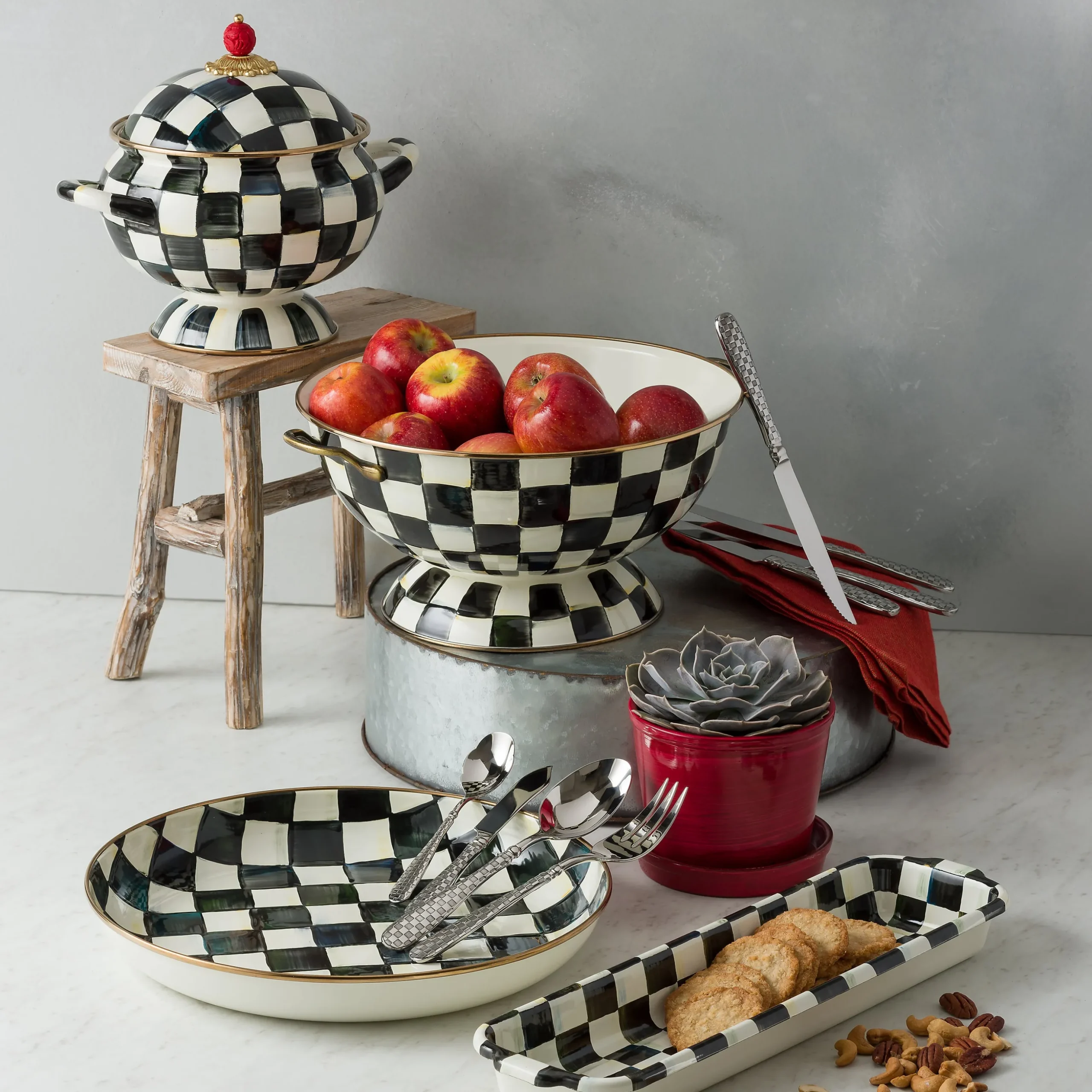 Courtly Check Abundant Bowl