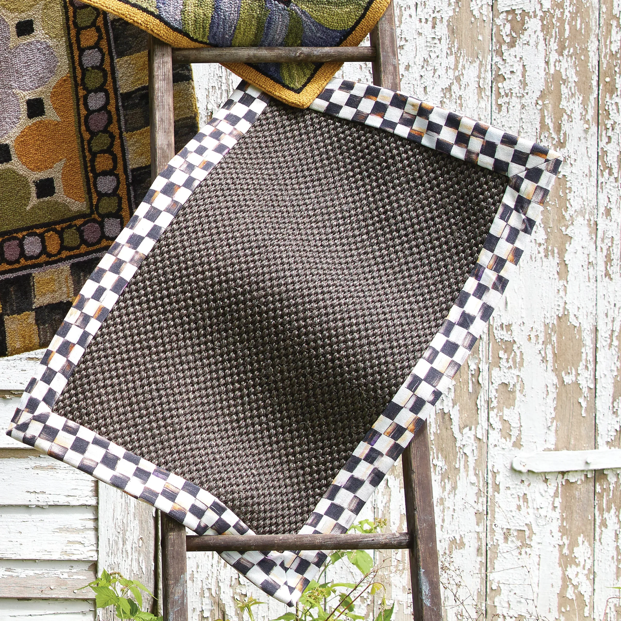 Courtly Check Black Sisal 2' x 3' Rug