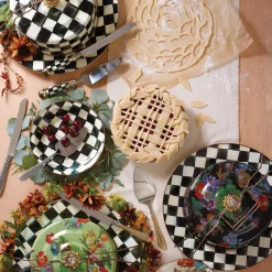 Courtly Check Cake Carrier
