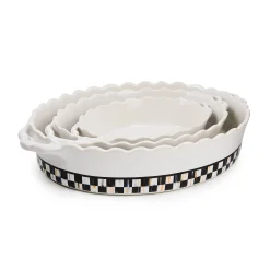 Courtly Check Everyday Large Oval Baker
