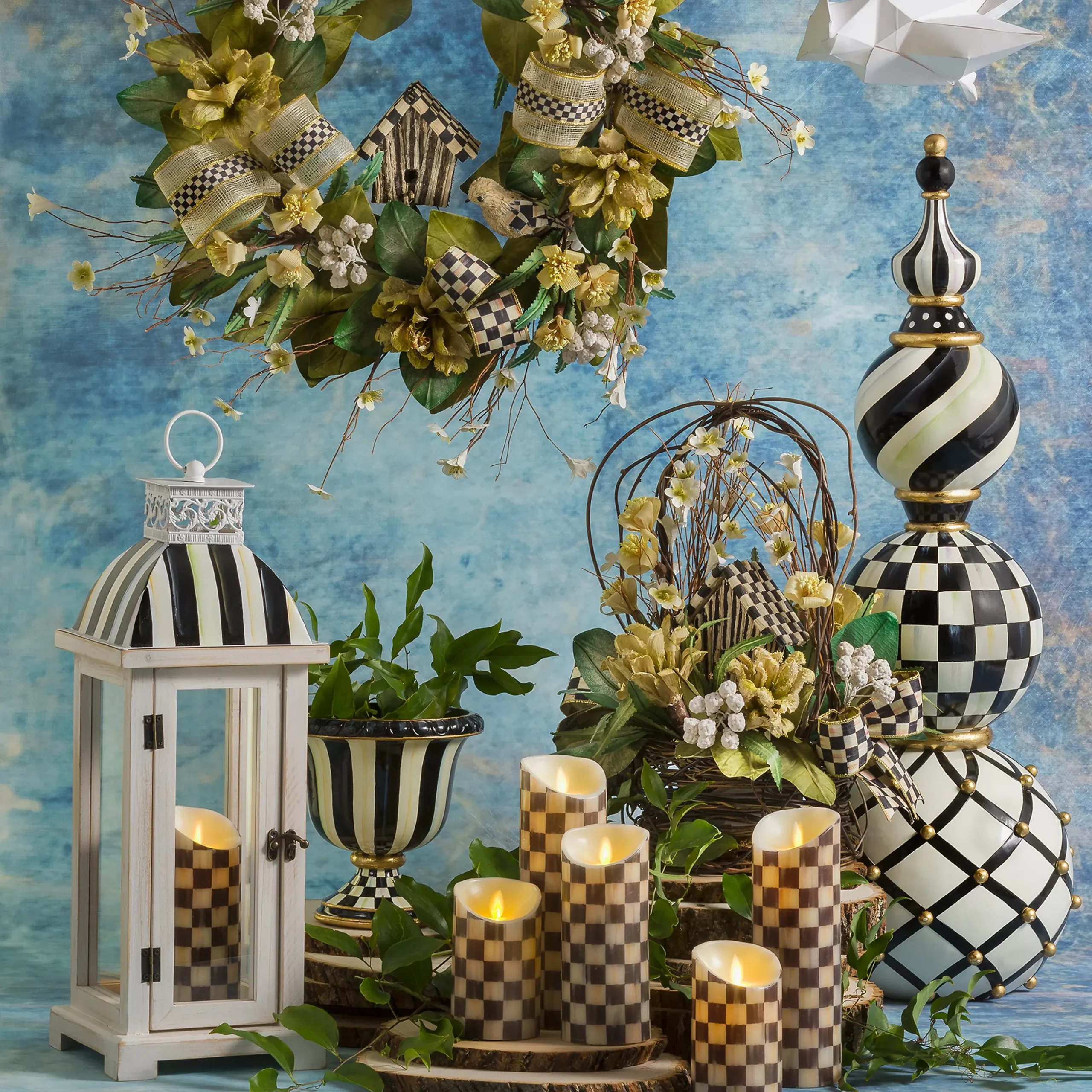 Courtly Check Pedestal Tabletop Urn