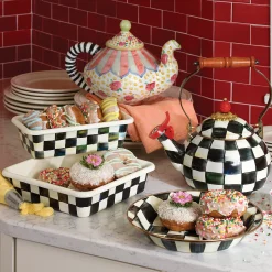 Courtly Check Pie Plate