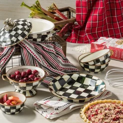 Courtly Check Pie Plate