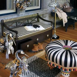 Courtly Farmhouse Floor Lamp