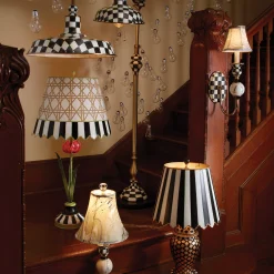 Courtly Farmhouse Floor Lamp
