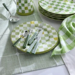 Everyday Green 5-Piece Place Setting
