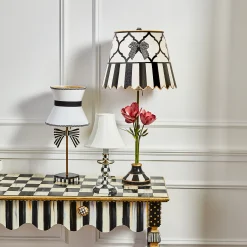 Flower Show Table Lamp