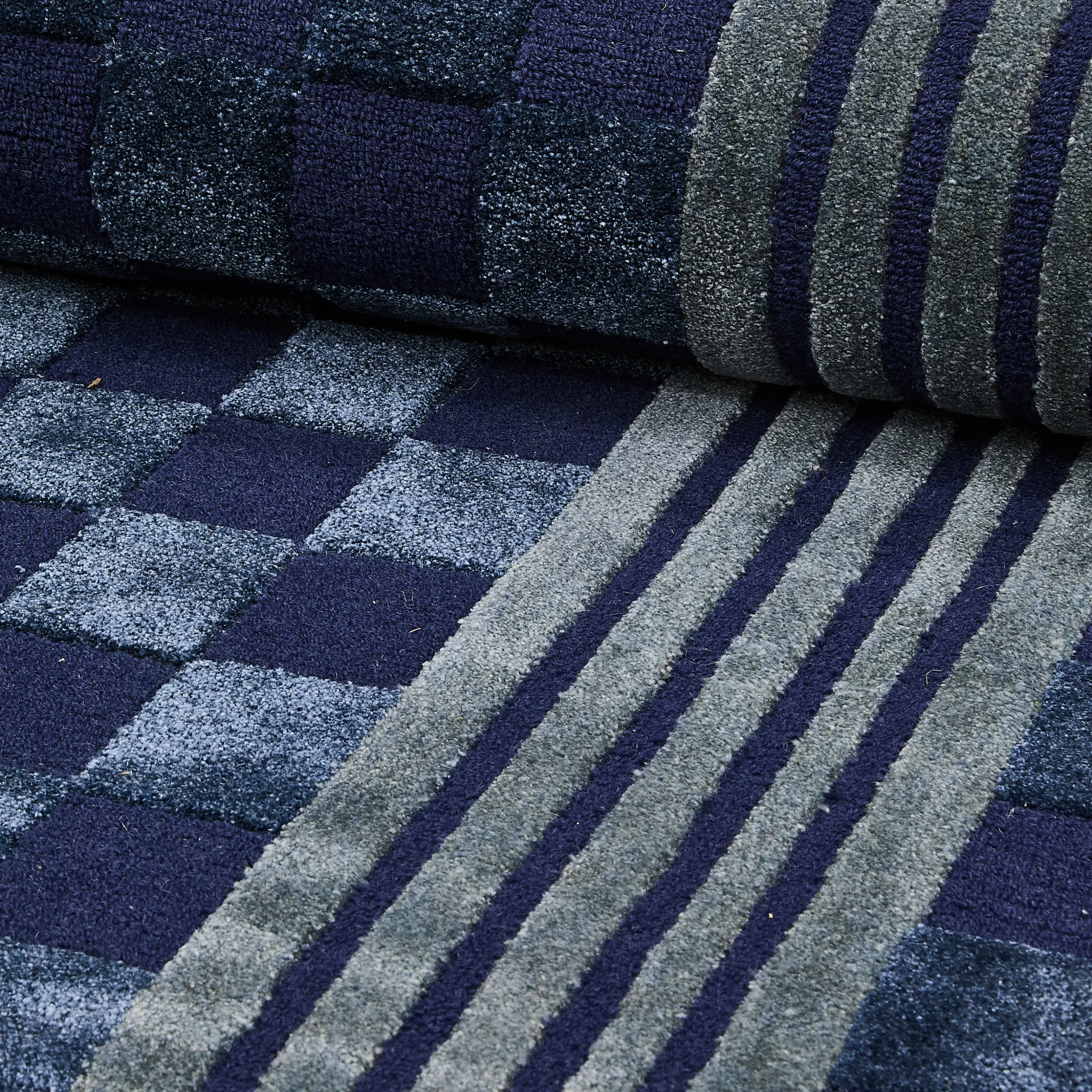 Indigo Blue Tonal Check 2'3" x 3'9" Rug