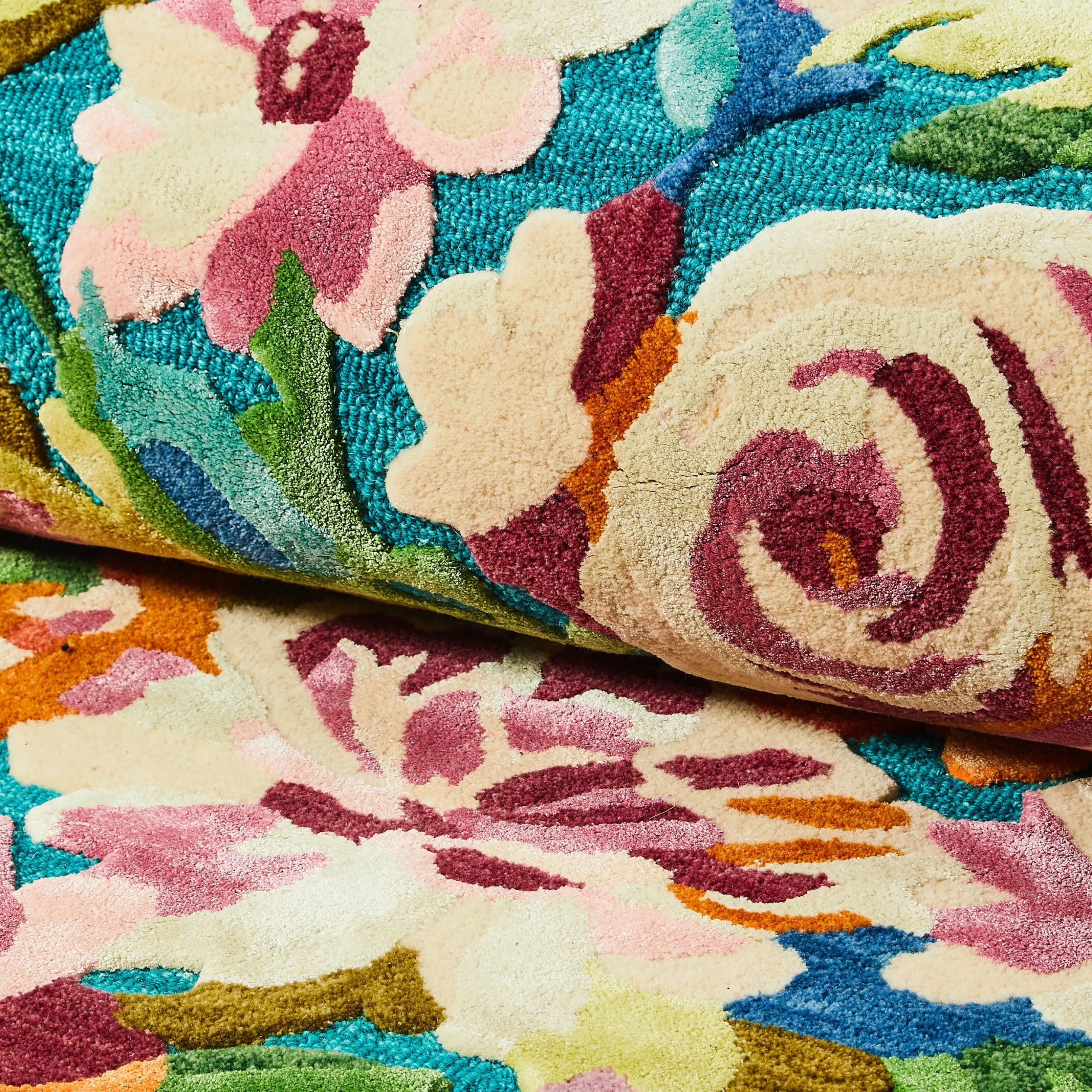 Magic Garden 2'6" x 8' Rug