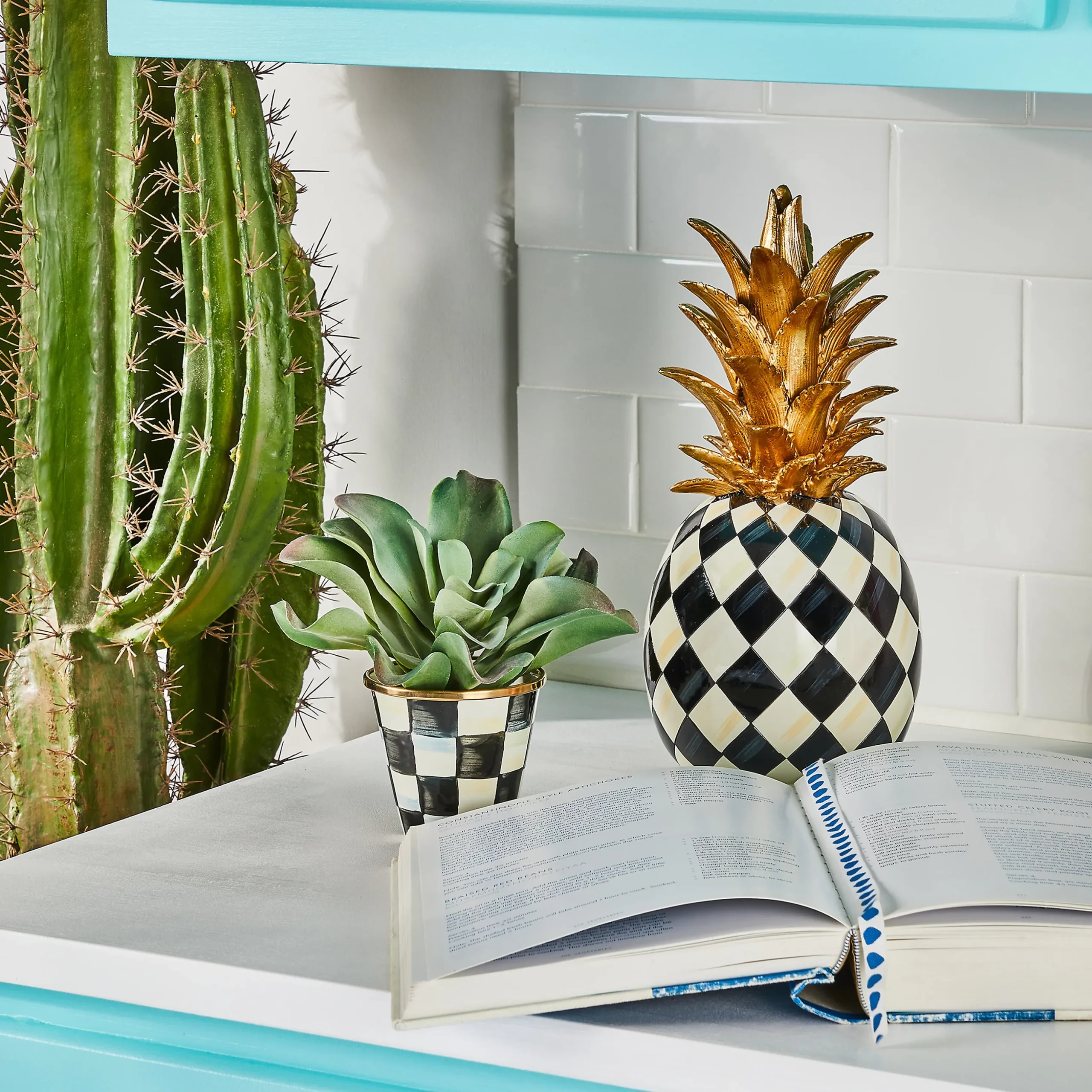 Marquee Pineapple