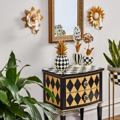 Marquee Pineapple