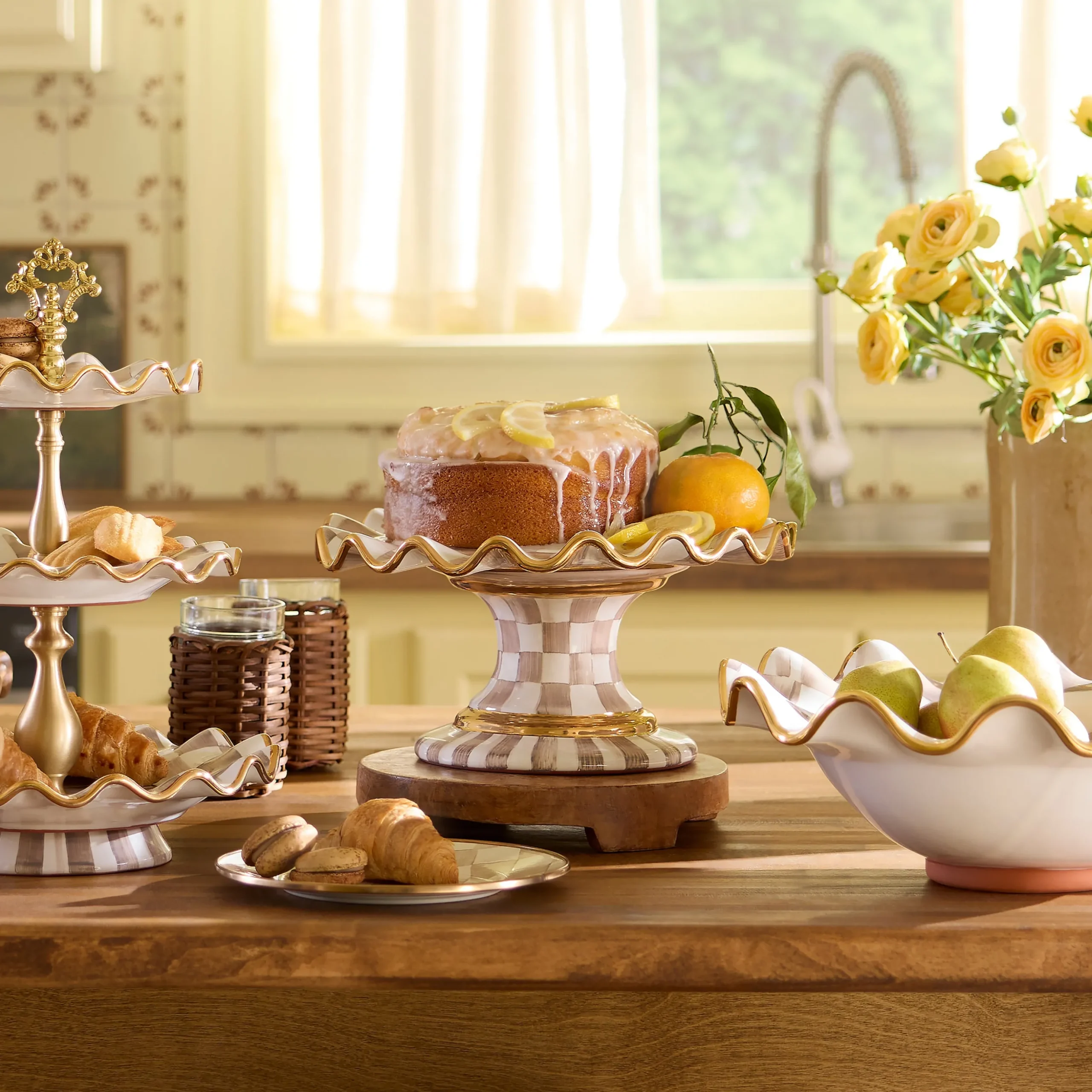 Mocha Check Ceramic Fluted Cake Stand