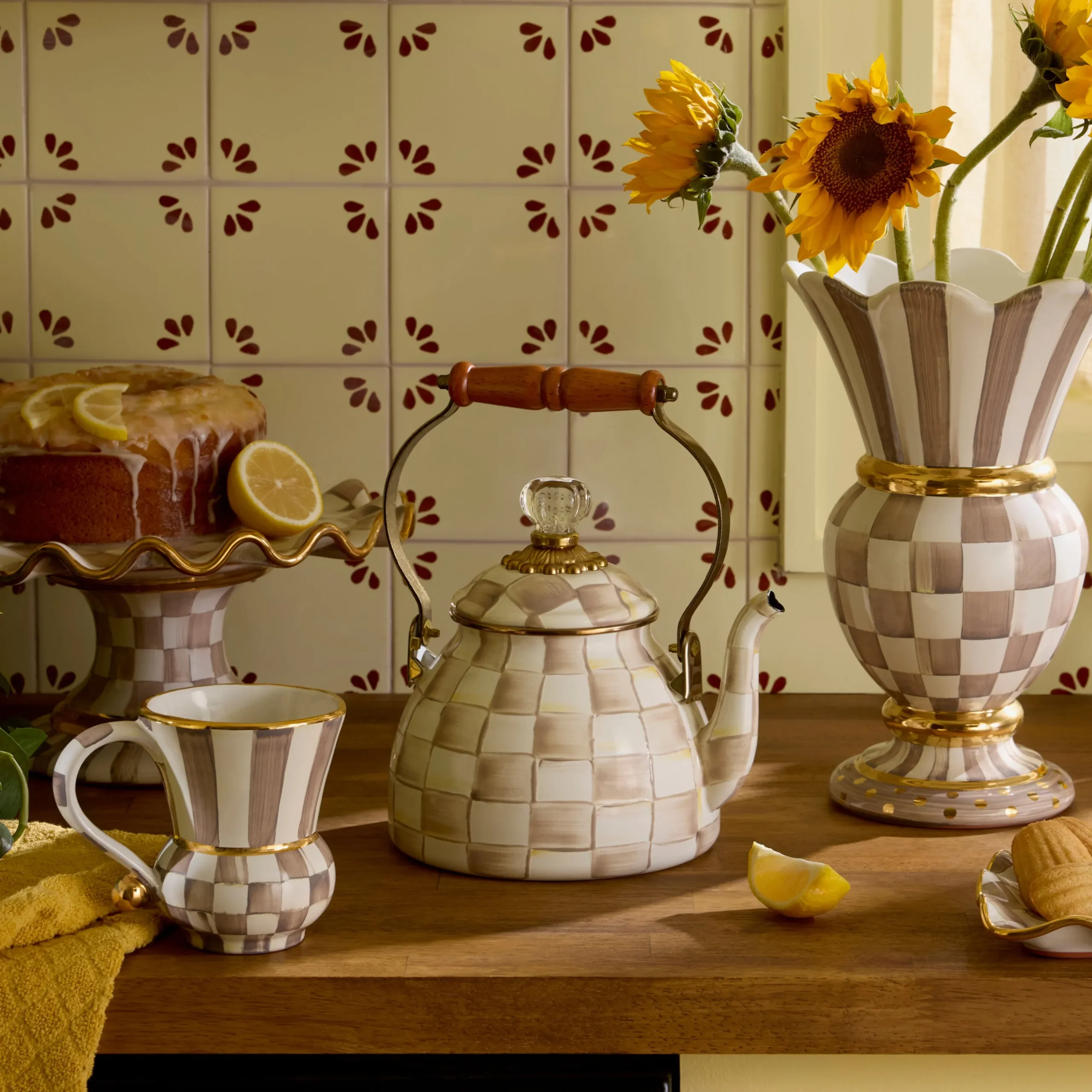 Mocha Check 3 Quart Tea Kettle