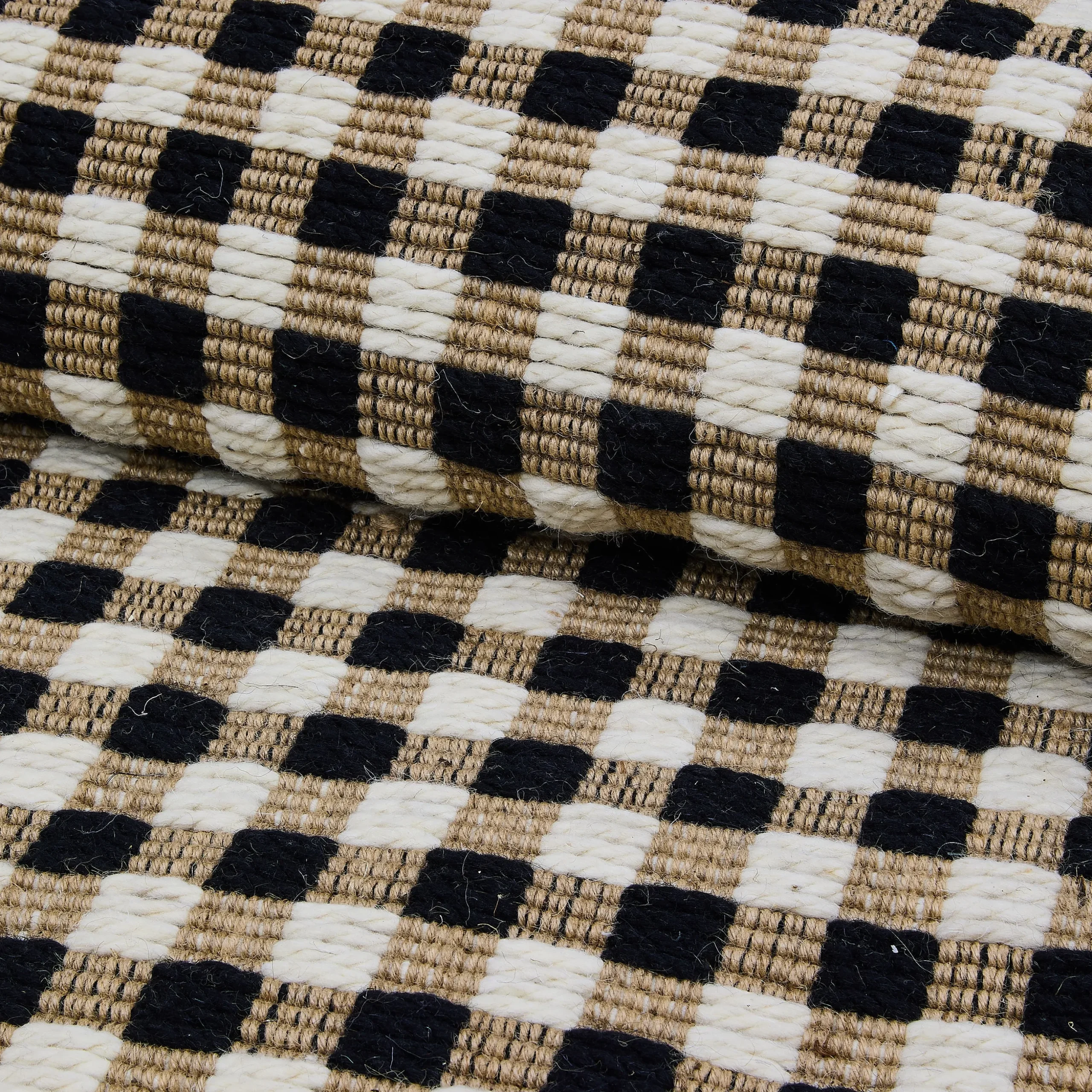 Natural, Black & White Checked 3' x 5' Rug