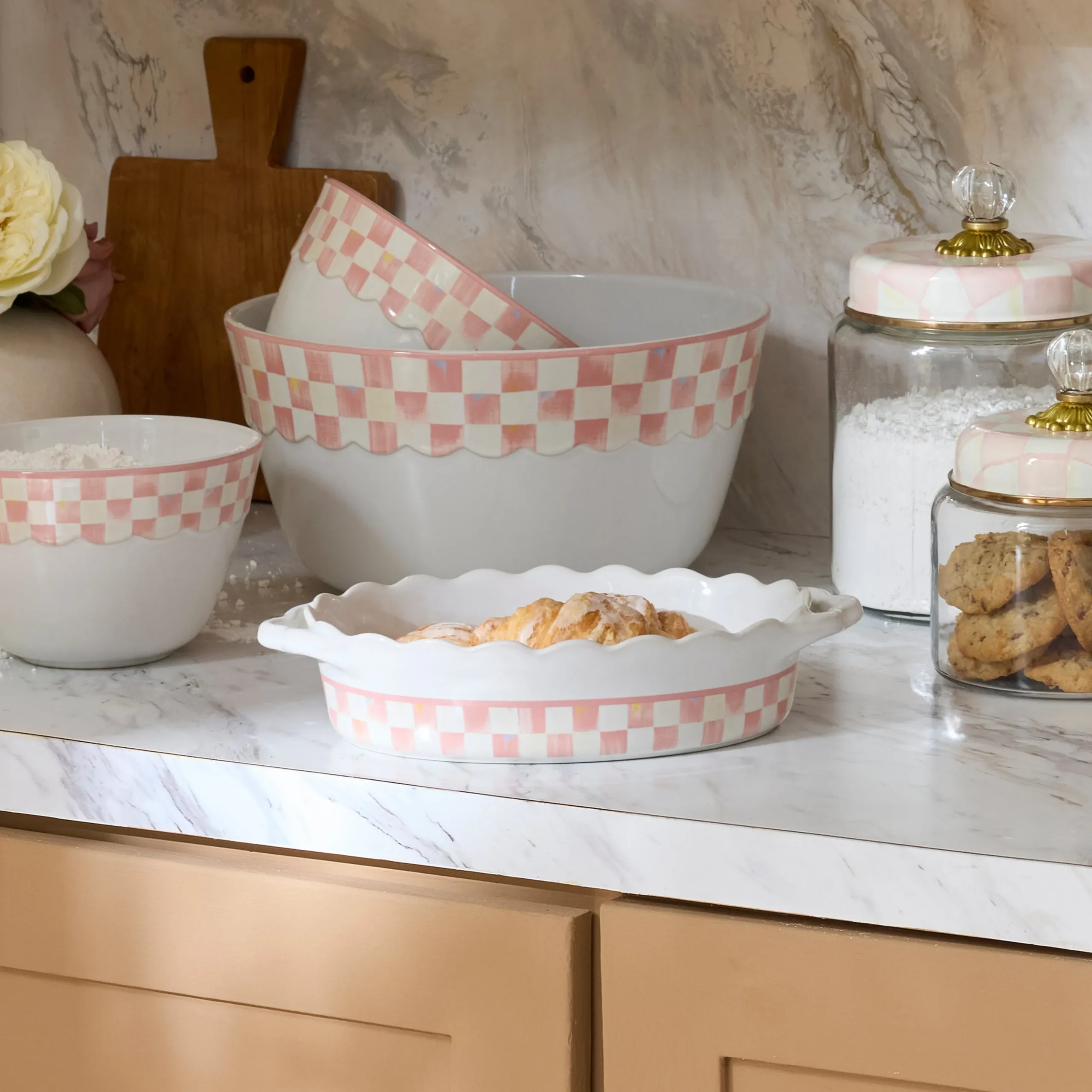 Rosy Check Everyday Small Oval Baker