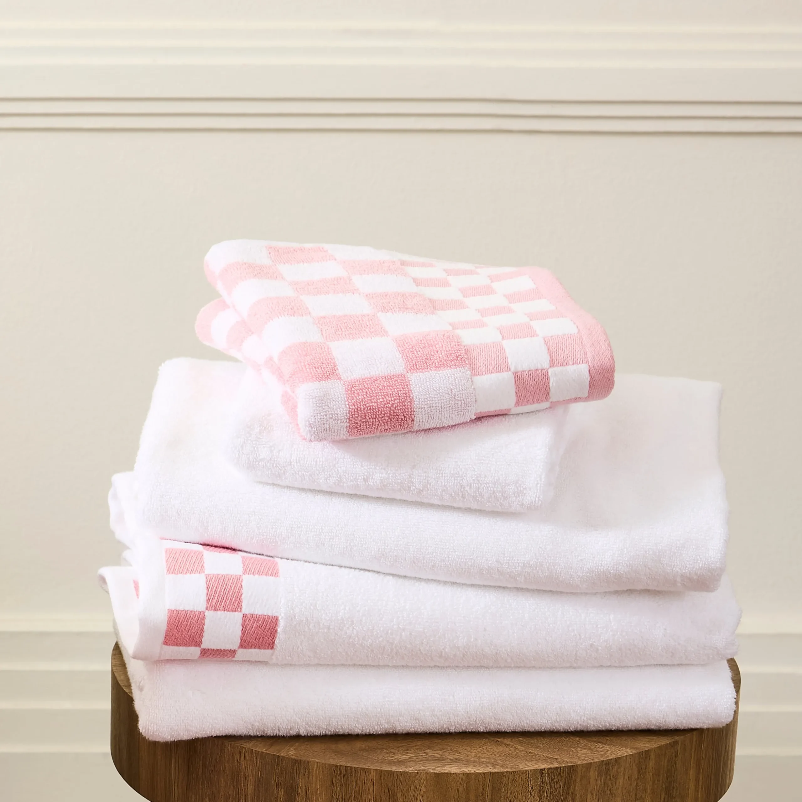 Rosy Check Hand Towel
