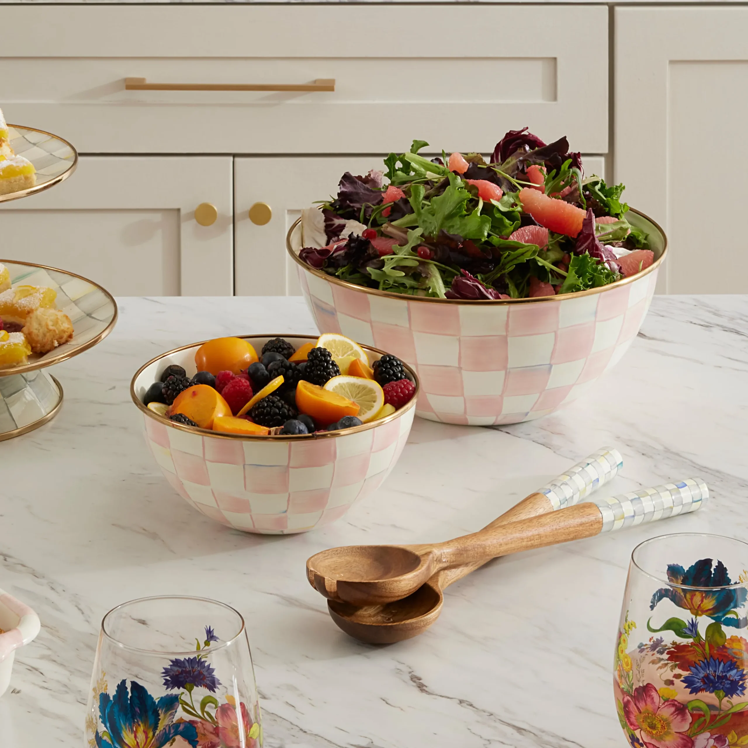 Rosy Check Medium Everyday Bowl