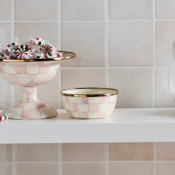 Rosy Check Pinch Bowl