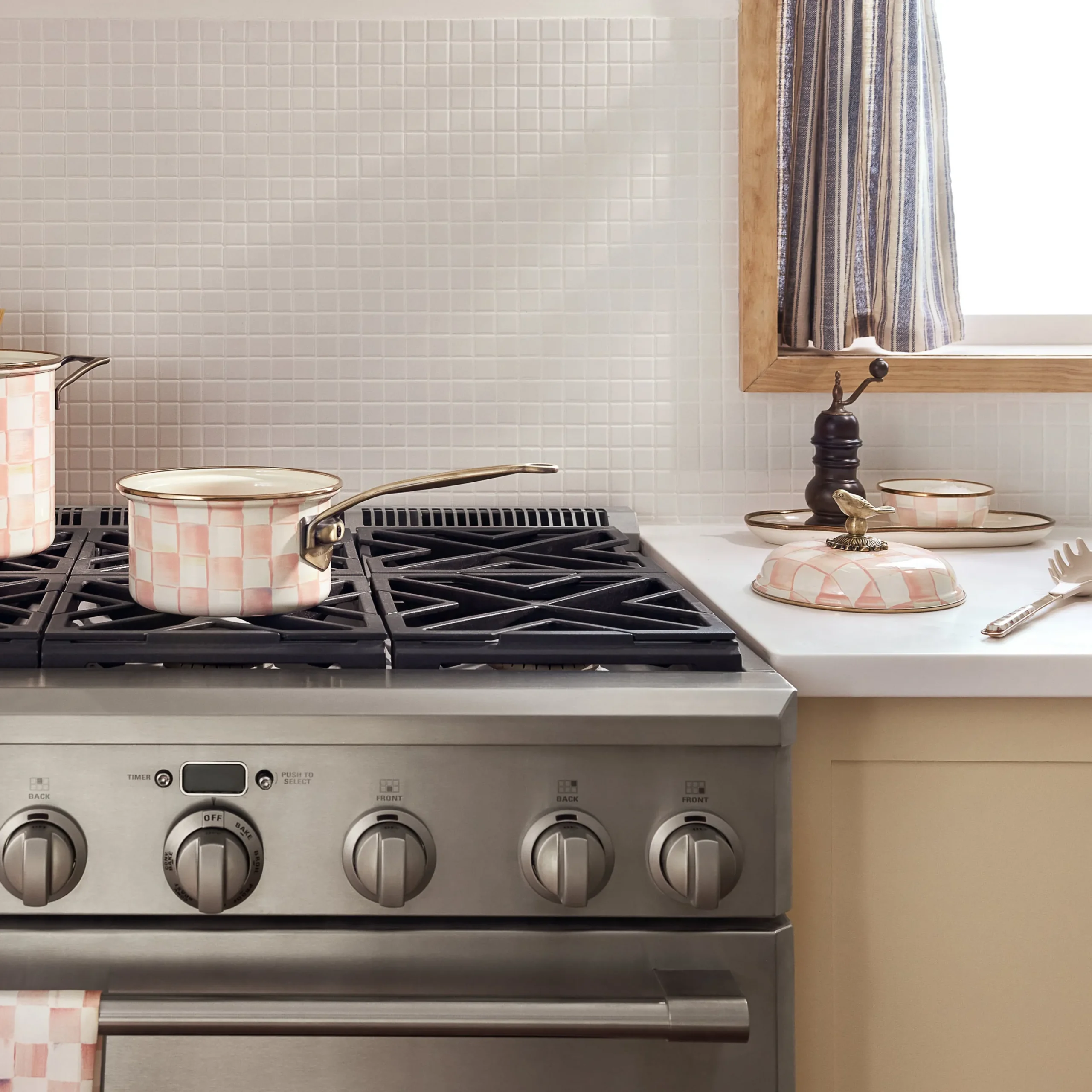 Rosy Check 2.5 Qt. Saucepan