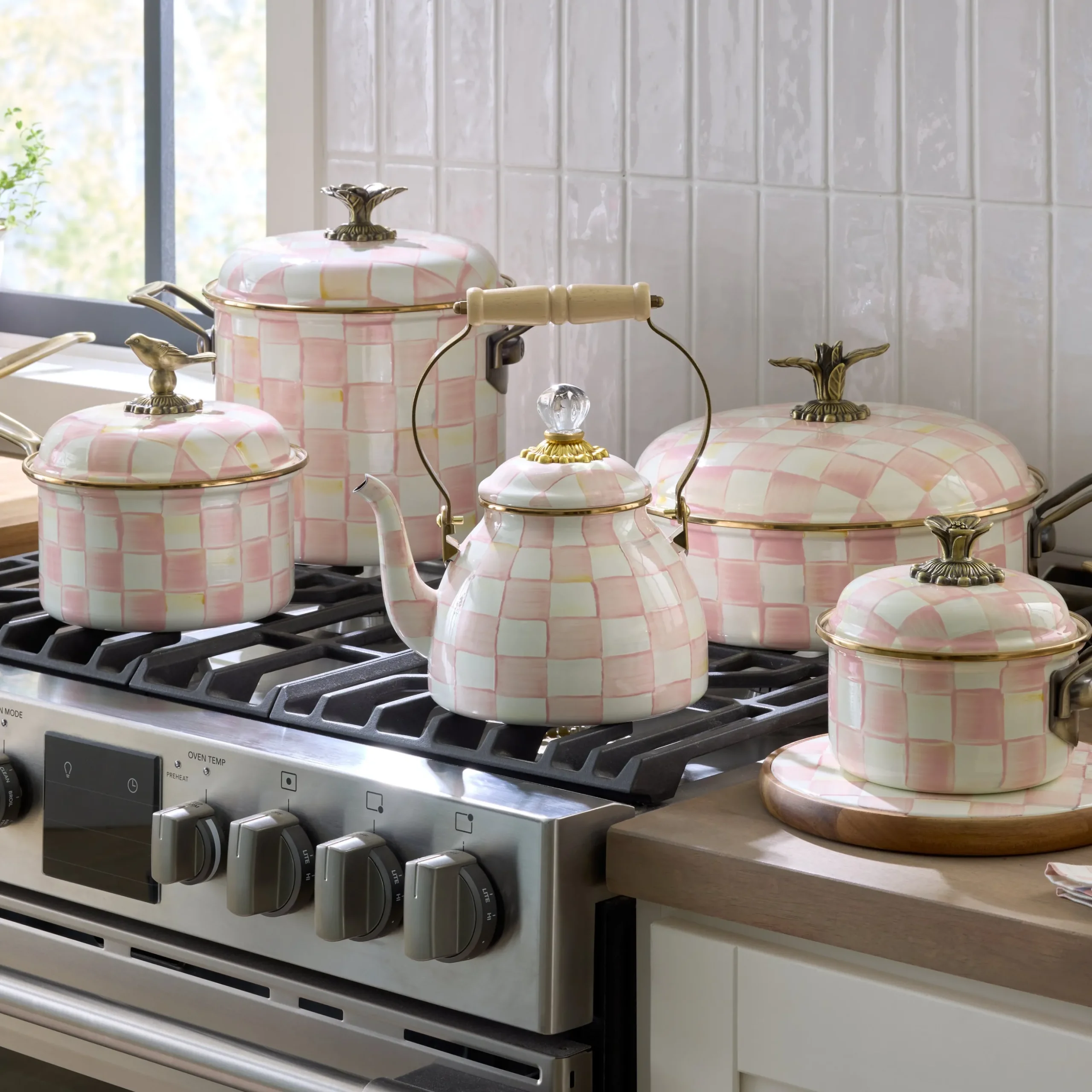 Rosy Check 2 Quart Tea Kettle