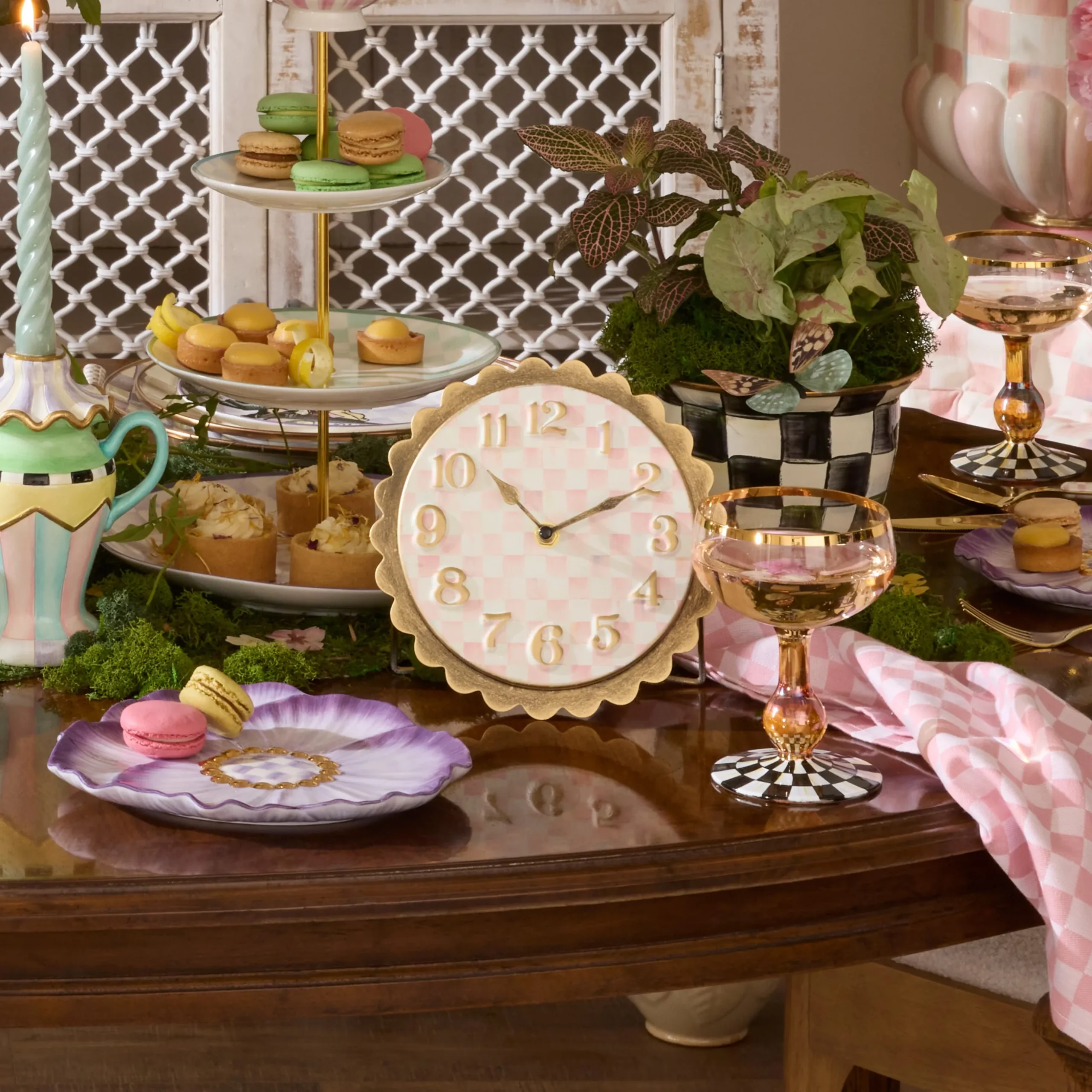 Rosy Check Scalloped Desk Clock