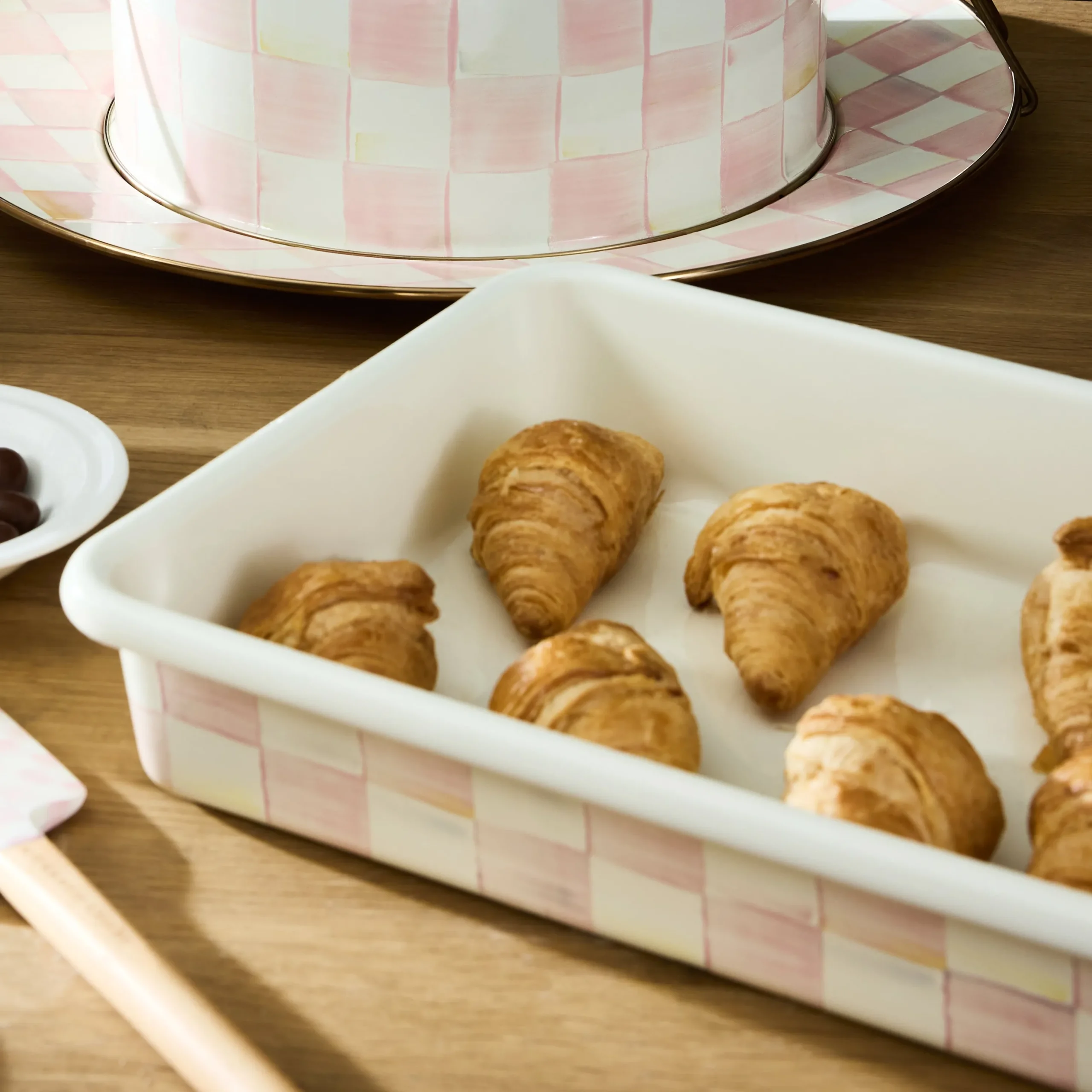 Rosy Check 9" x 13" Baking Pan