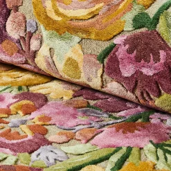 Scalloped Flower Meadow 2'6" x 8' Runner Rug