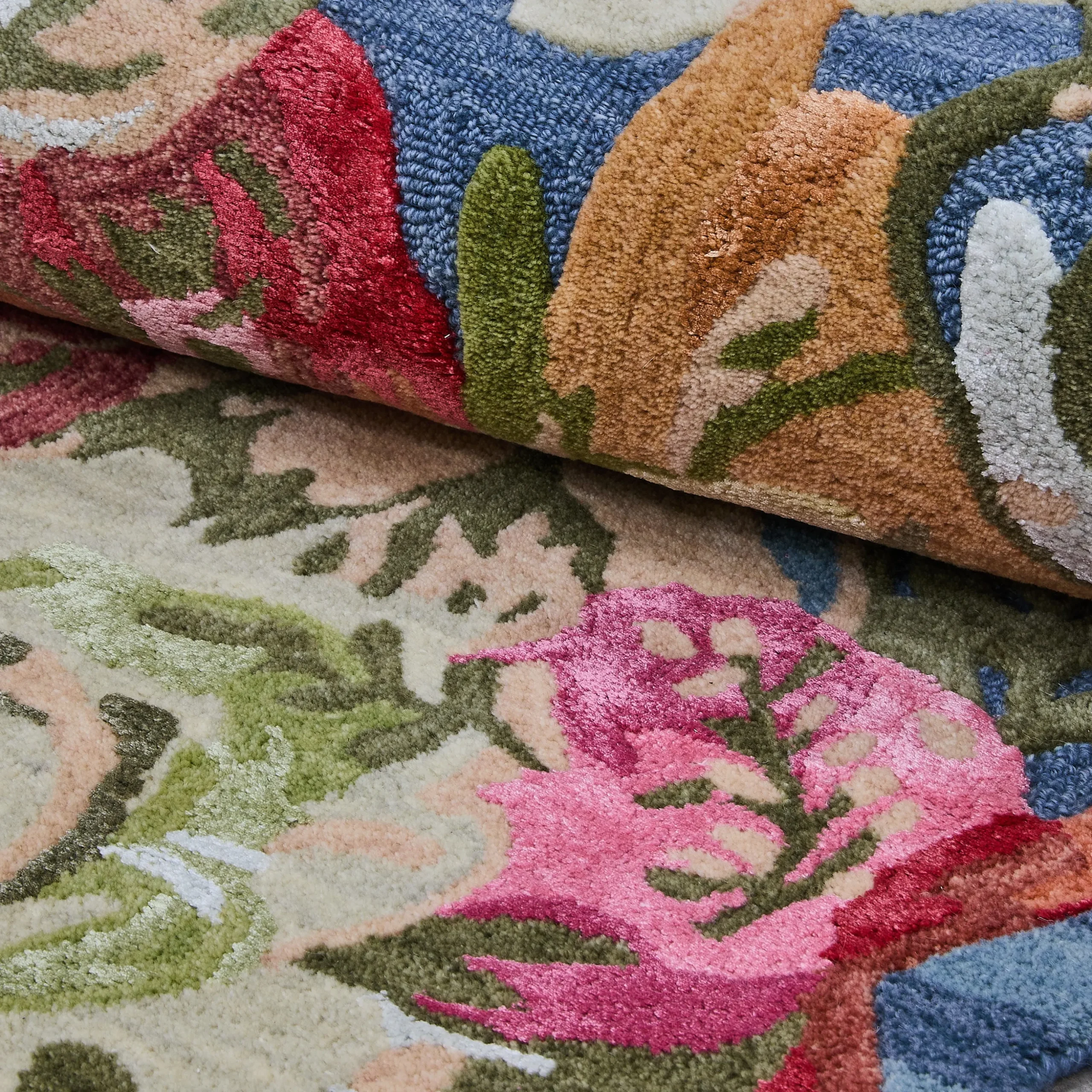 Sea Garden Floral 5' x 8' Rug