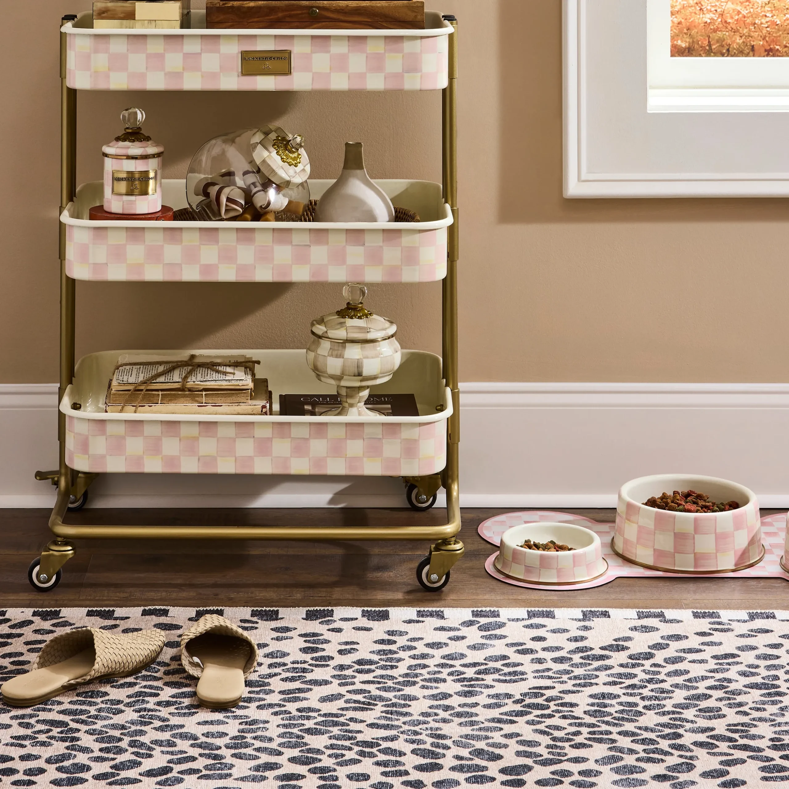 Snow Leopard 2'6" x 10' Washable Runner