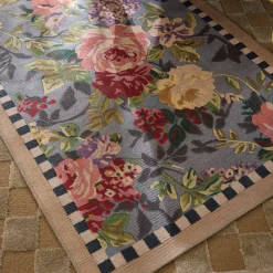 Tudor Rose 3' x 5' Washable Rug
