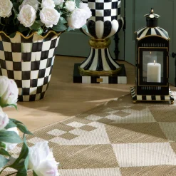 White Diamond 5' x 8' Indoor/Outdoor Rug