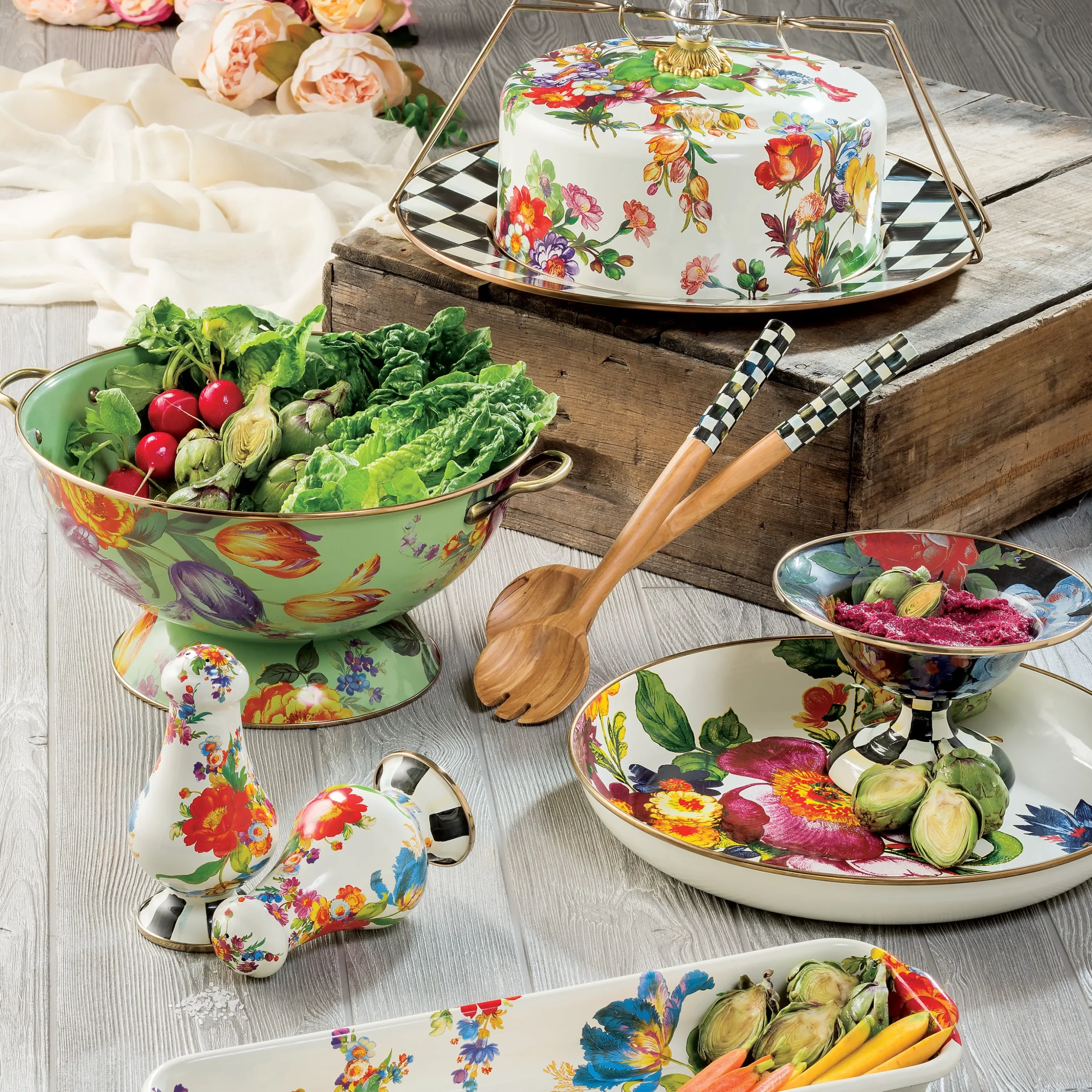 White Flower Market Cake Carrier
