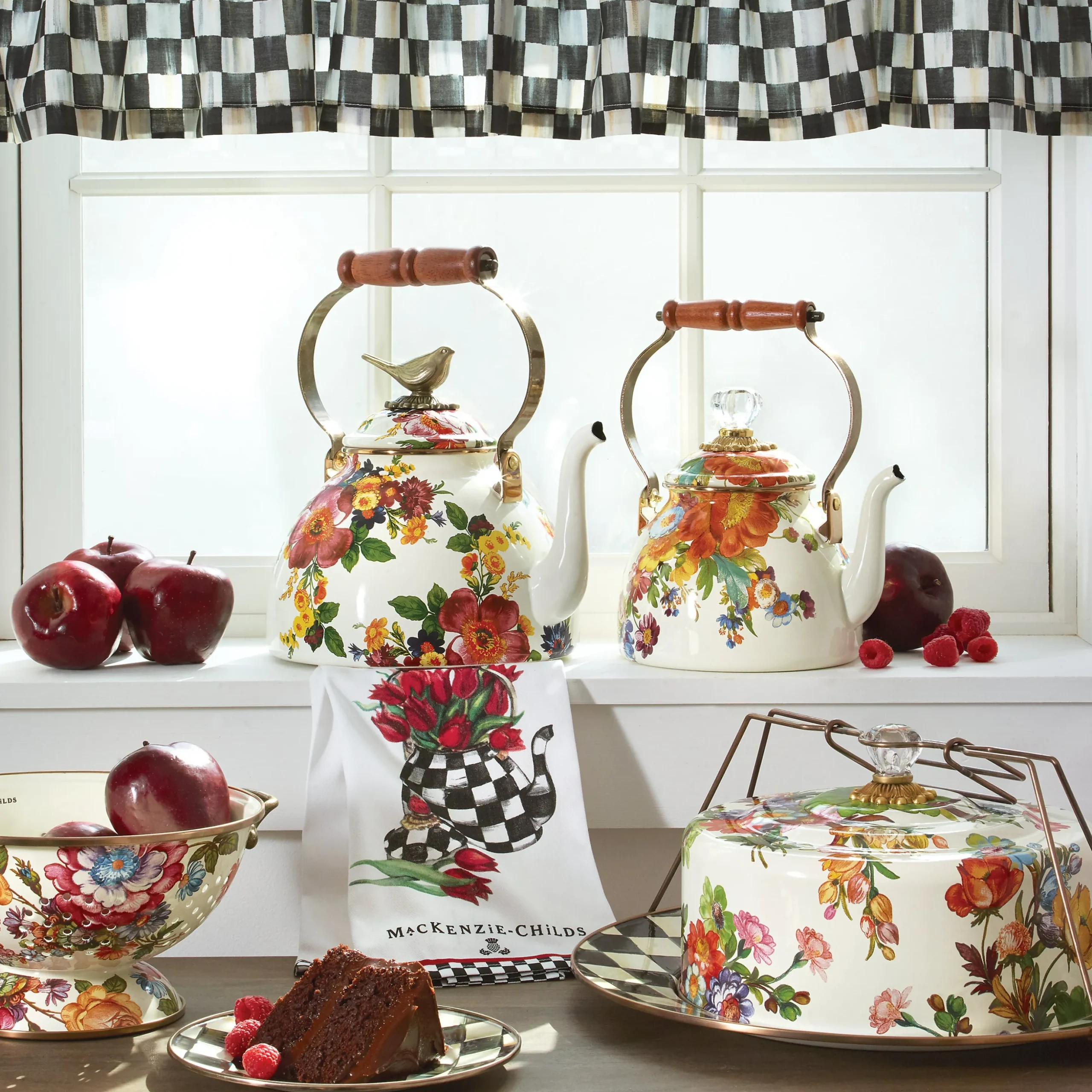 White Flower Market 2 Quart Tea Kettle