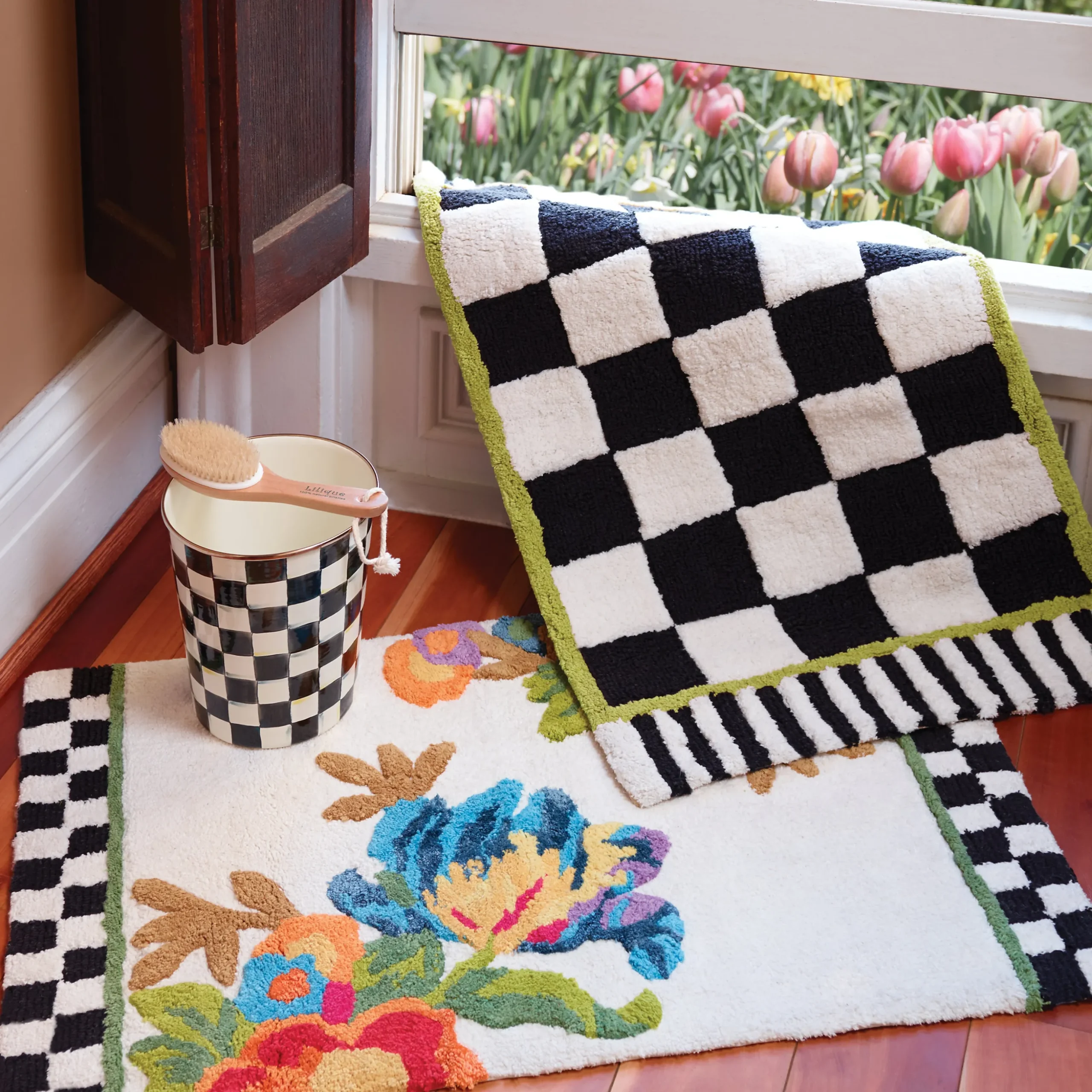 White Flower Market Standard Bath Rug