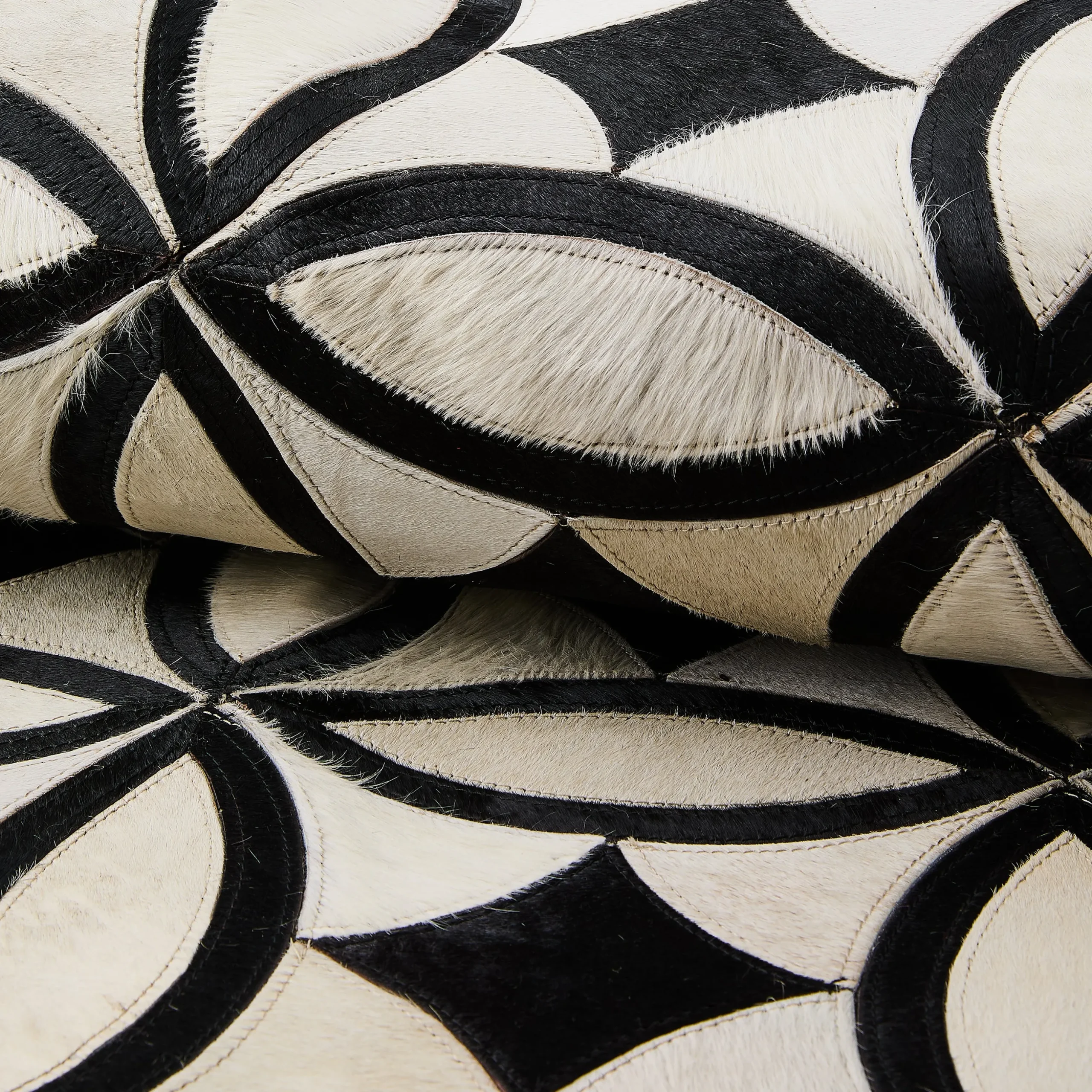 White Kyoto Hair on Hide 6' Round Rug