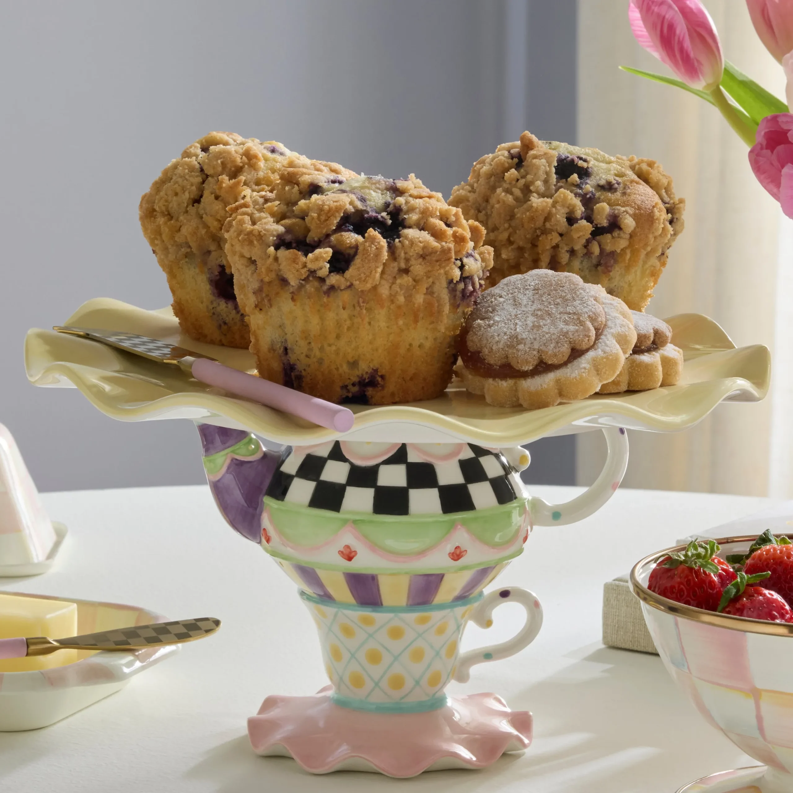 Wonderland Cake Stand