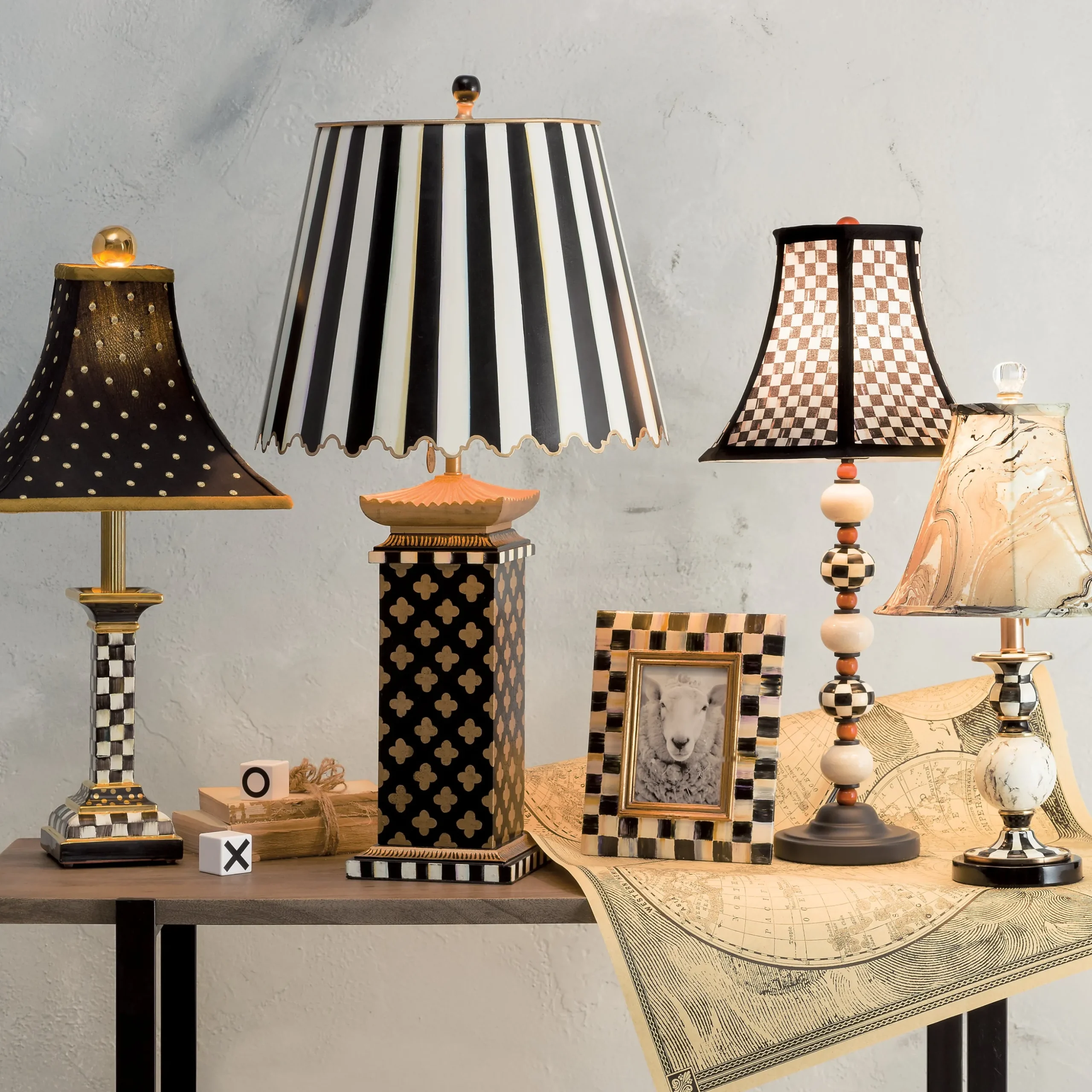 Yo-Yo Table Lamp